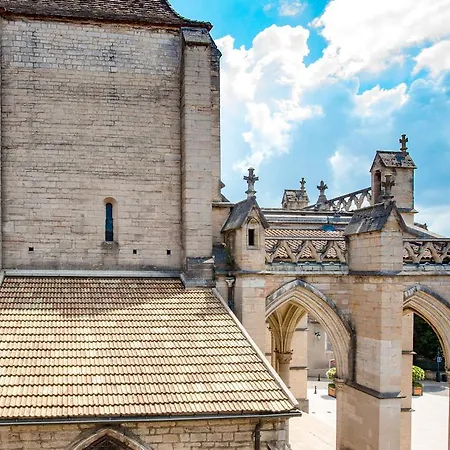Les Vignes Blanches * Beaune (Cote d'Or)